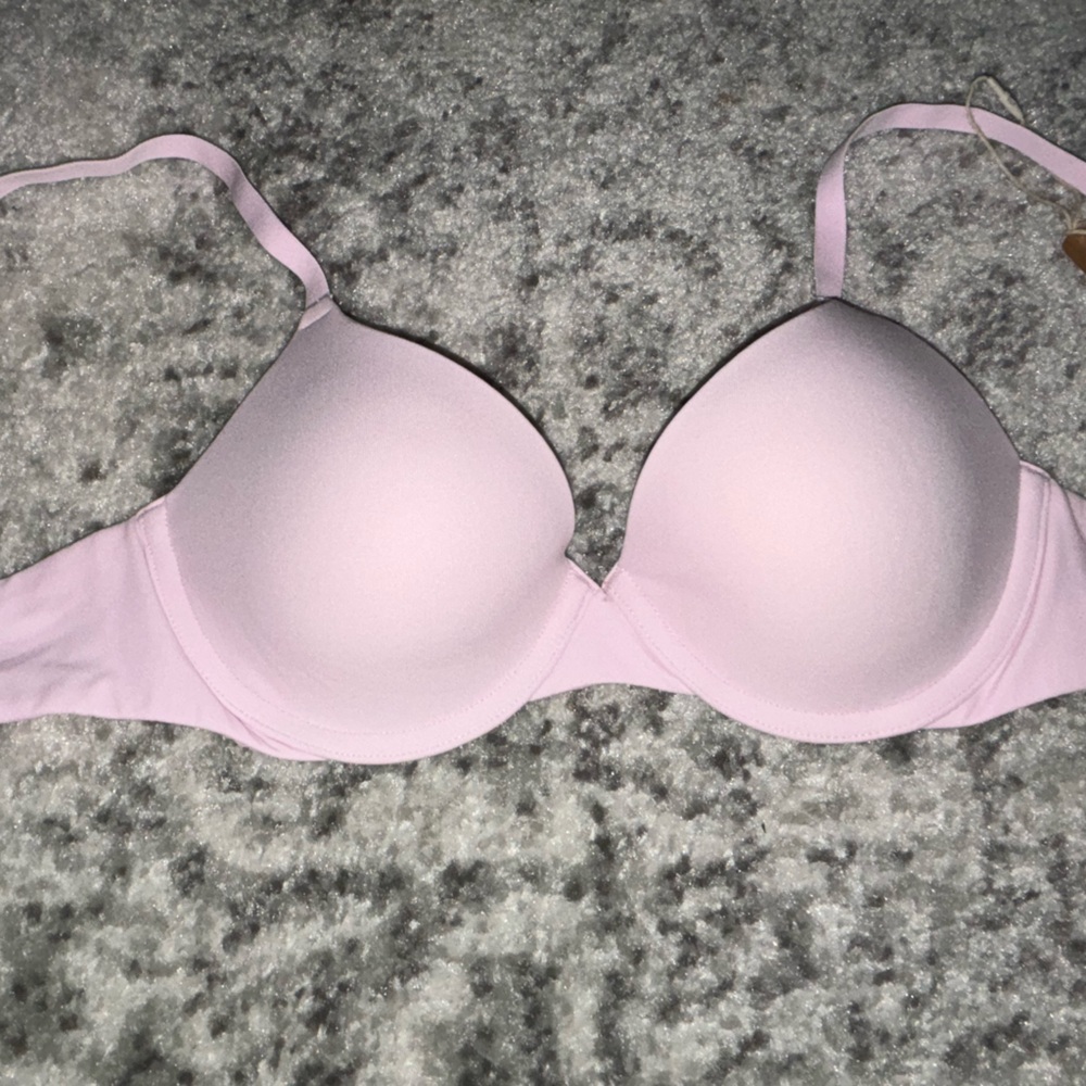 NWT SKIMS Women's Fits Everybody in Cherry blossom Push-up T-Shirt bra size 30C